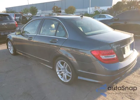 2013 Mercedes-Benz C 250 from USA, damaged, VIN WDDGF4HB4DA750002